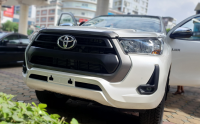 HILUX 2.4L 4X2 AT