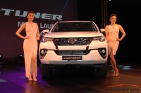 Toyota Fortuner 2016 chính thức có giá bán tại Việt Nam